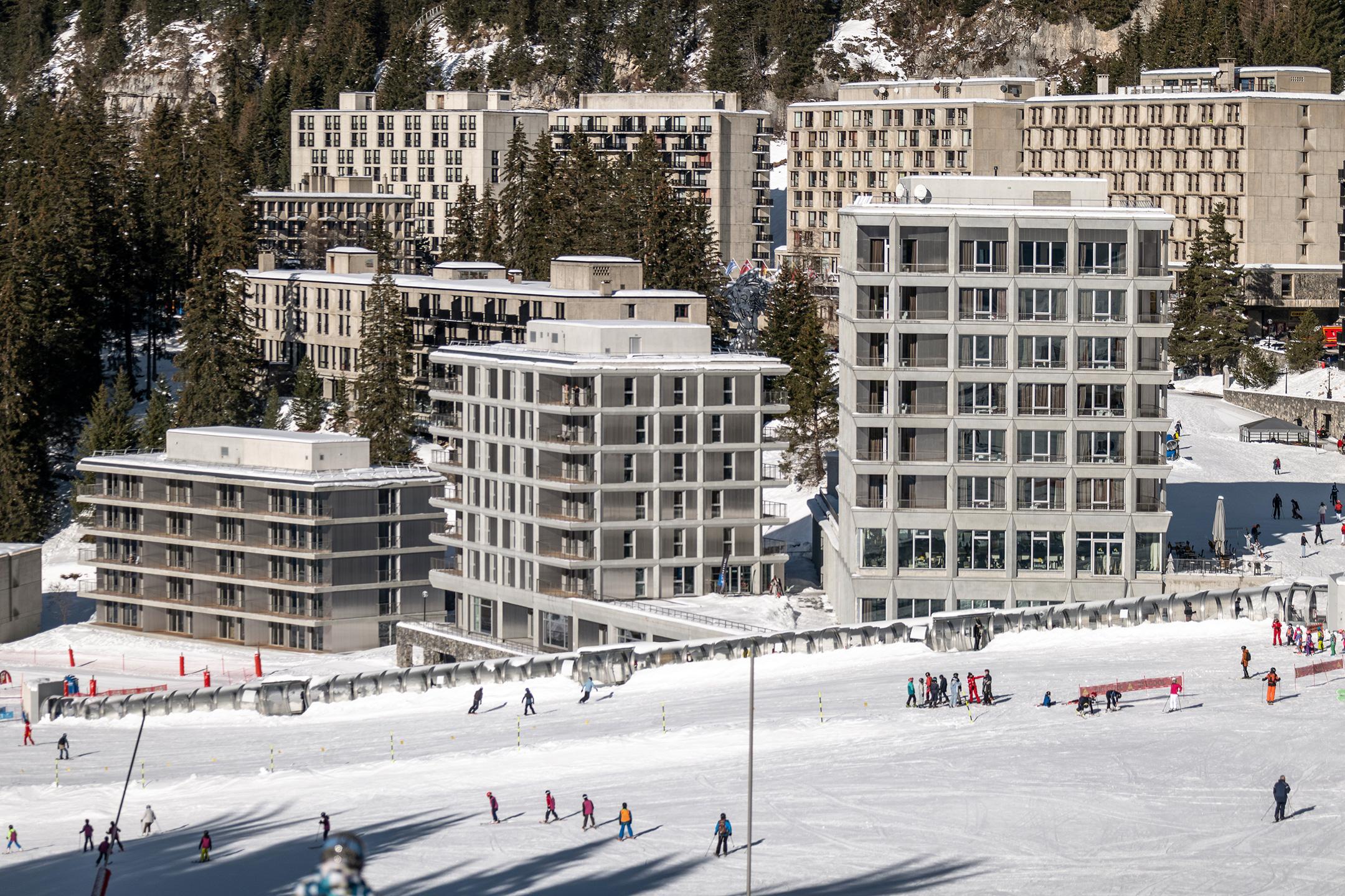 Vue de la résidence Alhéna depuis le front de neige