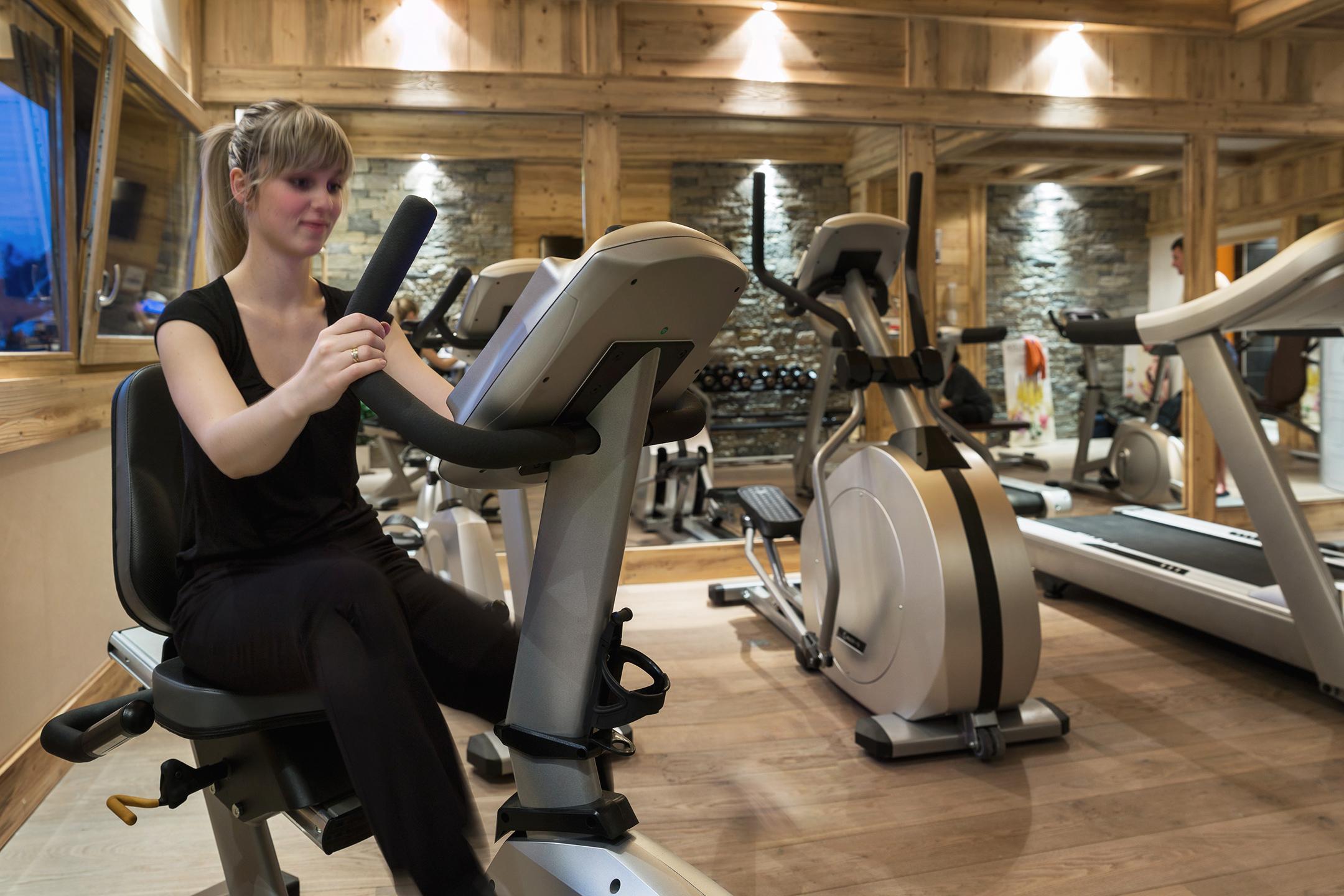 Salle de fitness de l'espace bien-être de la résidence Chalets d'Angèle à Châtel