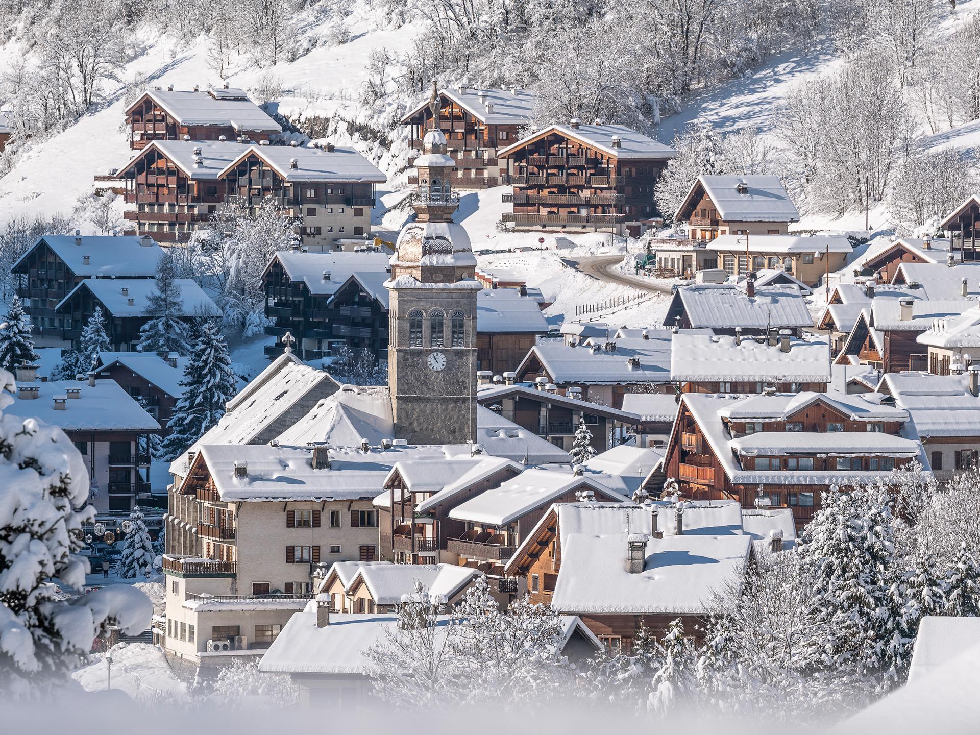 Vue sur le village depuis la résidence Chalets de Joy au Grand-Bornand