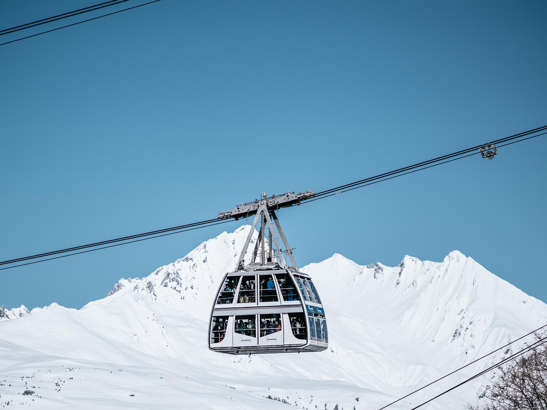 Vue sur le Vanoise Express, le fameux téléphérique de Paradiski